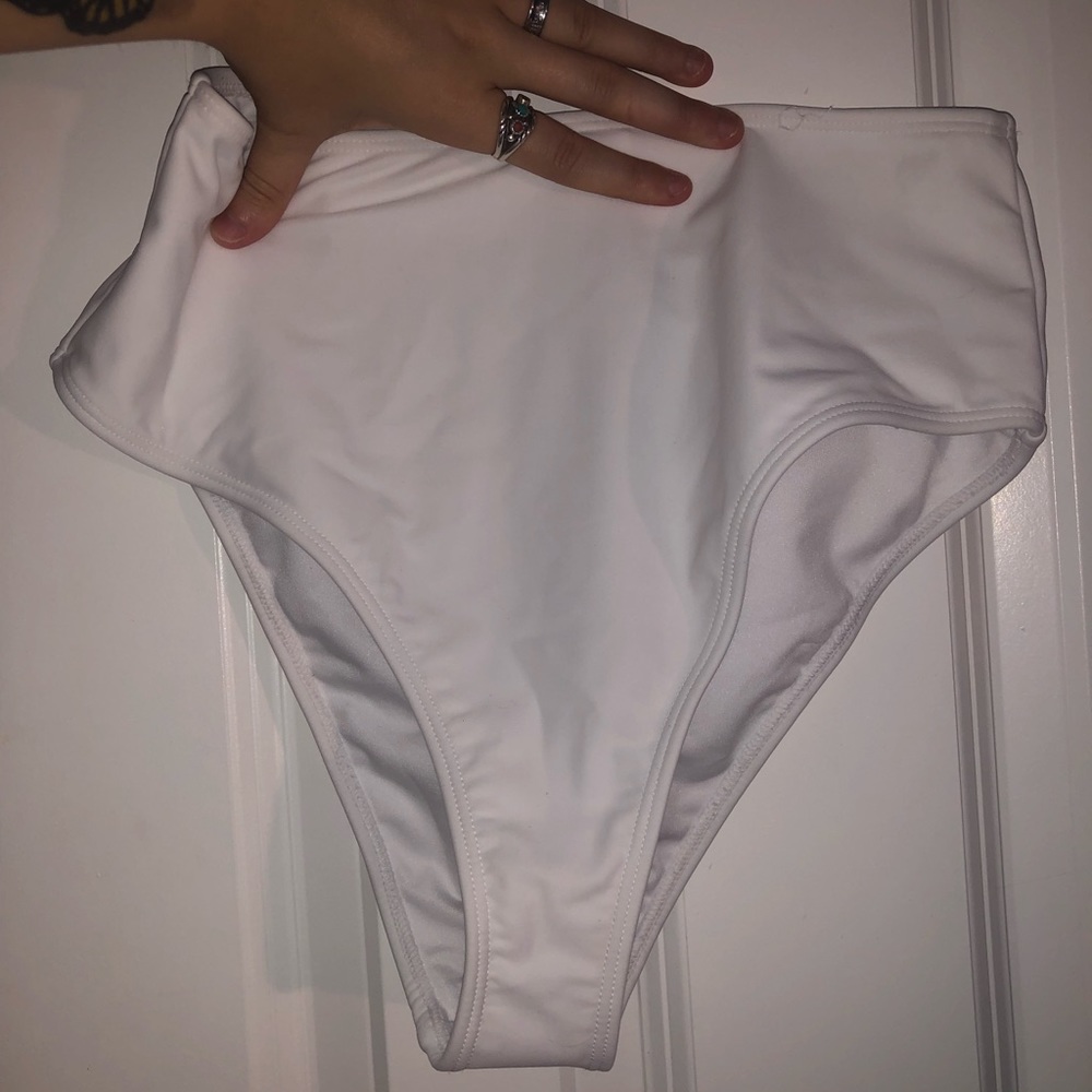 High wasted white swim bottoms. NEVER WORN